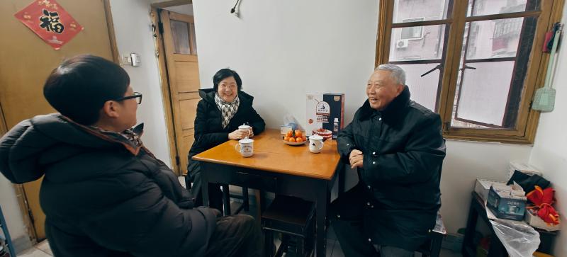 市地震局开展春节前走访慰问老同志活动